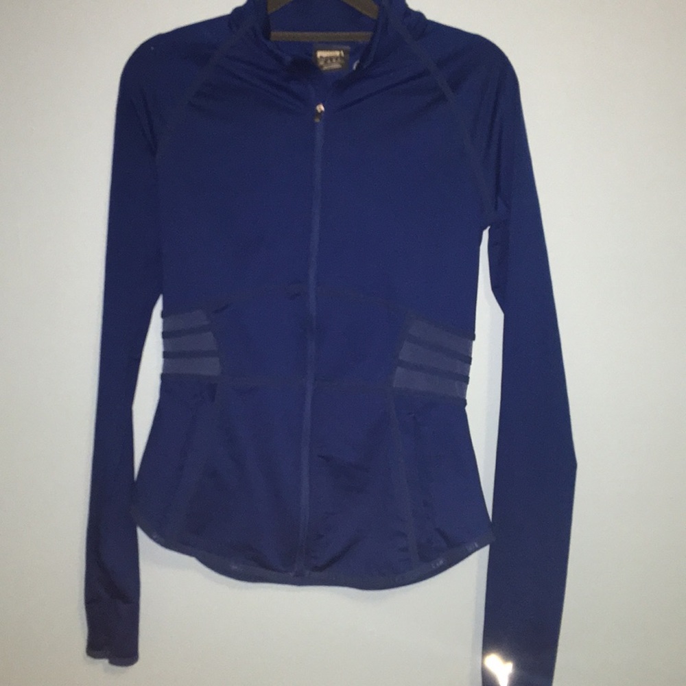 Puma deep blue jacket size medium in women’s